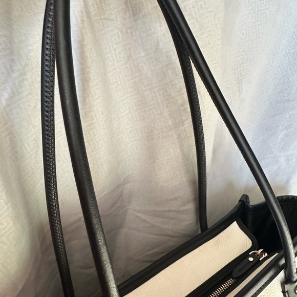 Disney X Kate Spade Aristocats large tote - Picture 6 of 11